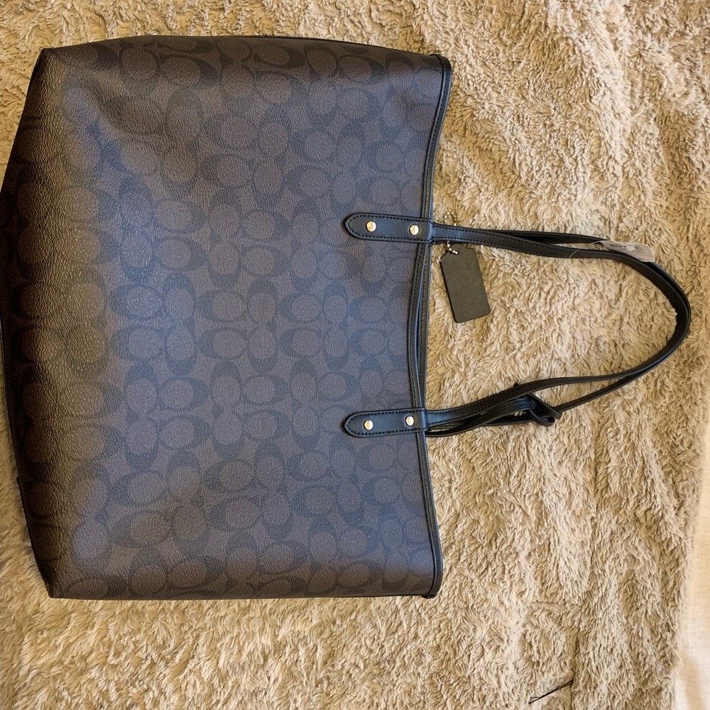NEW Reversible Coach Bag with Wallet